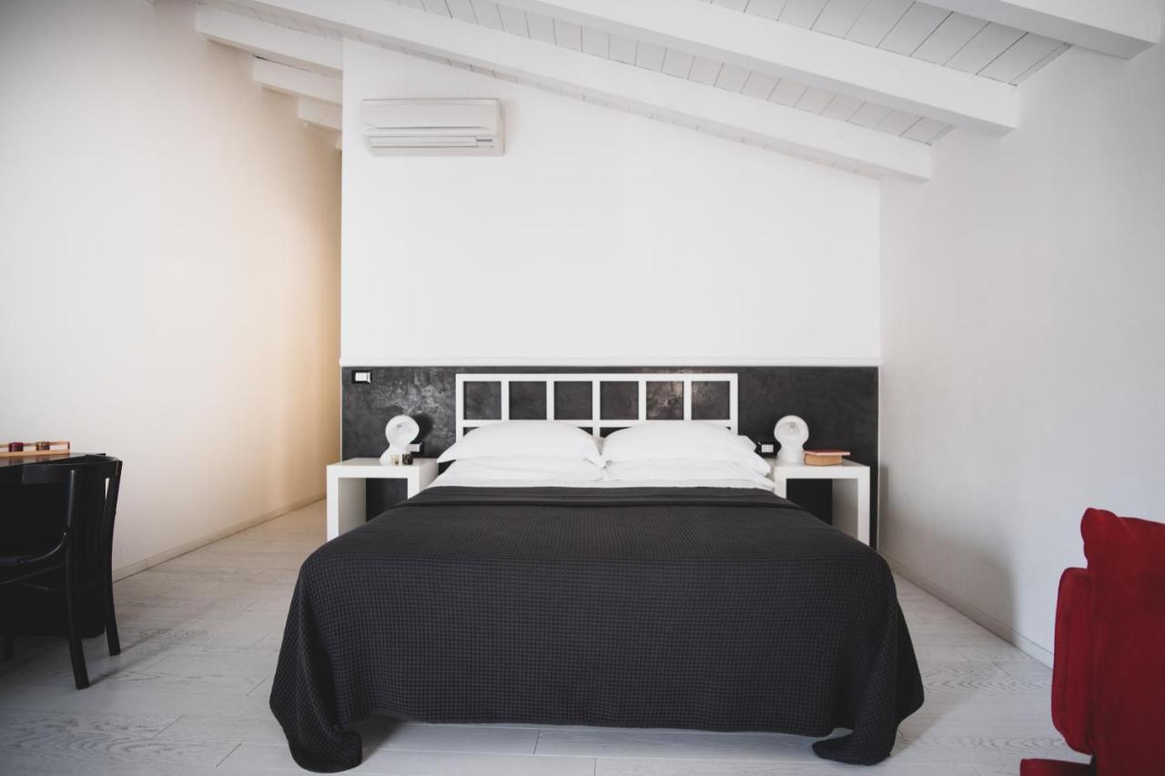 Casa Fola - City Centre Rooms Верона Екстер'єр фото
